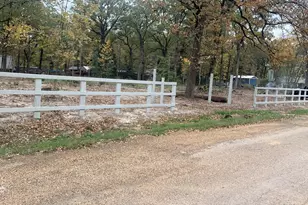 127 Pierce Dr, Mabank, TX 75156 - Photo 1