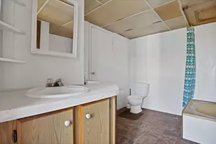 201 Fox Run Rd, Cleburne, TX 76033 - Photo 14