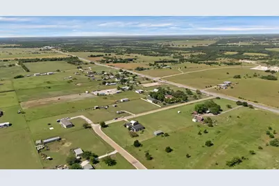 201 Fox Run Road, Cleburne, TX 76033 - Photo 8