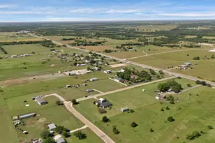 201 Fox Run Rd, Cleburne, TX 76033 - Photo 8