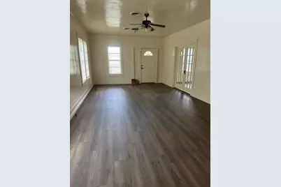 712 E Main Street, Whitesboro, TX 76273 - Photo 2