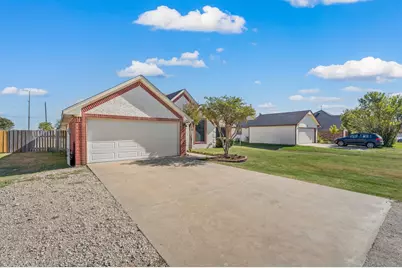 305 Maverick Trail, Oak Point, TX 75068 - Photo 6