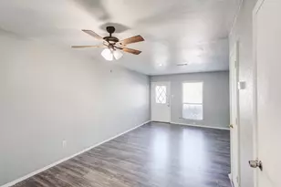 613 Carriagehouse Ln, Garland, TX 75040 - Photo 6