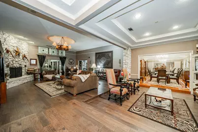 9511 Fallbrook Drive, Dallas, TX 75243 - Photo 4