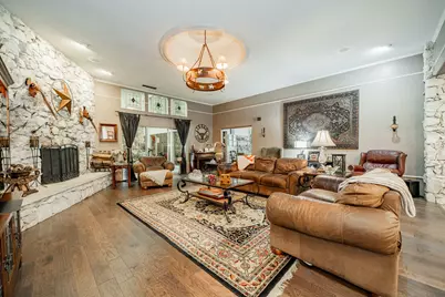 9511 Fallbrook Drive, Dallas, TX 75243 - Photo 8