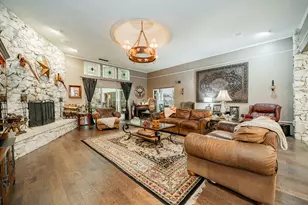 9511 Fallbrook Dr, Dallas, TX 75243 - Photo 8