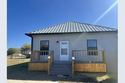 724 Franklin, Bellevue, TX 76228 - Photo 6