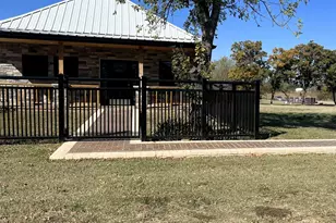 724 Franklin, Bellevue, TX 76228 - Photo 2