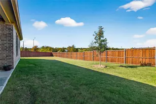 8129 Trudy Ln, Fort Worth, TX 76120 - Photo 30