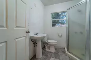 3110 Canada Dr, Dallas, TX 75212 - Photo 10