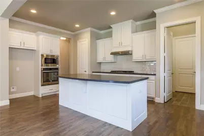 8513 Pine Valley Drive, McKinney, TX 75070 - Photo 12