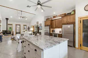 114 Bear Cat Ct, Alvord, TX 76225 - Photo 10