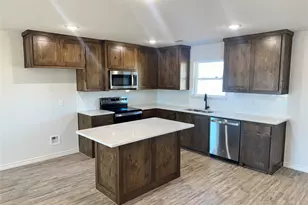 1008 Morgan Ct, Springtown, TX 76082 - Photo 2