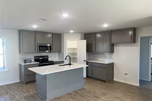 1004 Morgan Ct, Springtown, TX 76082 - Photo 2