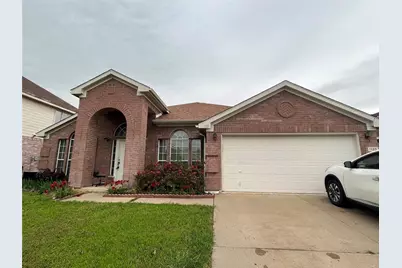 1120 Deer Valley Lane, Arlington, TX 76001 - Photo 1