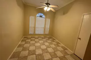1120 Deer Valley Ln, Arlington, TX 76001 - Photo 12