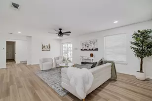 341 Dian St, Burleson, TX 76028 - Photo 8