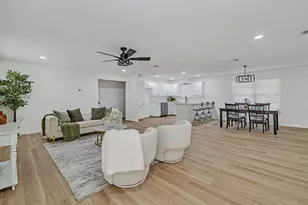 341 Dian St, Burleson, TX 76028 - Photo 6