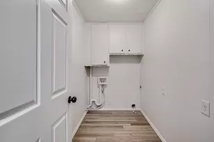 341 Dian St, Burleson, TX 76028 - Photo 22