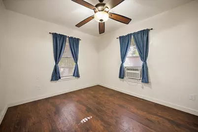 701 Poindexter Avenue, Cleburne, TX 76033 - Photo 14