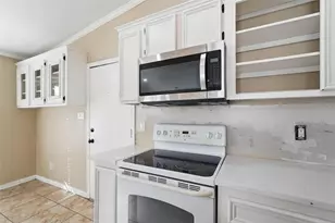 9420 Kerrville St, Dallas, TX 75227 - Photo 12