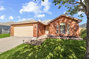 5104 Valley Village Dr, Fort Worth, TX 76123 - Photo 2