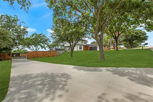 301 Paint Pony Trail N, Fort Worth, TX 76108 - Photo 4