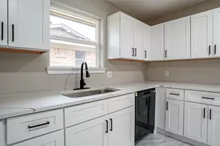 6901 Bennington Dr, Watauga, TX 76148 - Photo 20