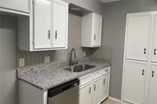 1009 Bluebird Dr, Irving, TX 75061 - Photo 10