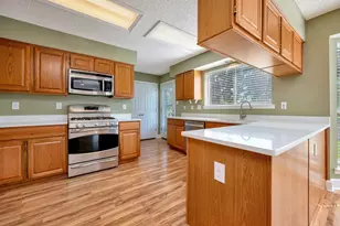 8000 Crazy Horse Ln, Fort Worth, TX 76137 - Photo 12