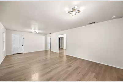 905 McKinney Avenue, Princeton, TX 75407 - Photo 8