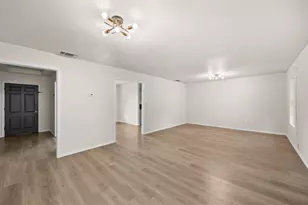 905 McKinney Ave, Princeton, TX 75407 - Photo 8