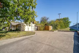 3973 W Spurgeon St, Fort Worth, TX 76133 - Photo 4