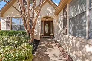 2916 Shoreline Dr, Burleson, TX 76028 - Photo 2