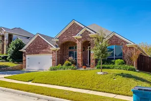 631 Allister Ct, Roanoke, TX 76262 - Photo 2