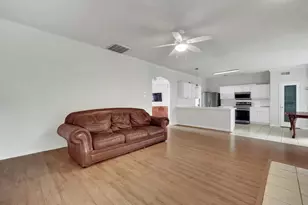 617 Crystal Brook Dr, Saginaw, TX 76179 - Photo 8
