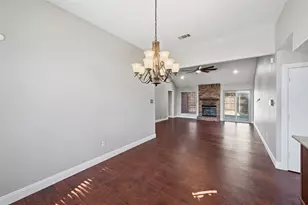 813 Timberline Ct, DeSoto, TX 75115 - Photo 6