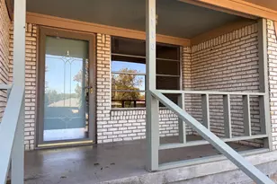 1110 Edinburg Ln, Denton, TX 76209 - Photo 2