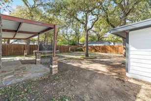 2160 Green Hill Cir, Fort Worth, TX 76112 - Photo 30