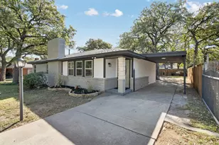 2160 Green Hill Cir, Fort Worth, TX 76112 - Photo 1