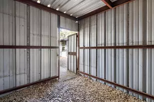 2160 Green Hill Cir, Fort Worth, TX 76112 - Photo 32