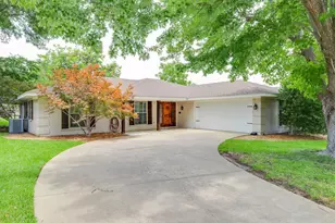 6758 Wilton Dr, Fort Worth, TX 76133 - Photo 2