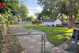 5242 Richard Ave, Dallas, TX 75206 - Photo 2