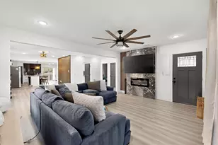 912 S Brighton Ave, Dallas, TX 75208 - Photo 4