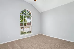 10933 Braemoor Dr, Fort Worth, TX 76052 - Photo 14