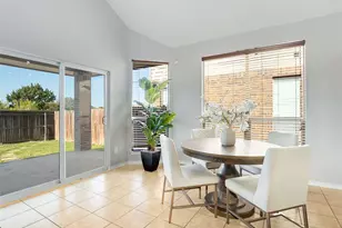 10933 Braemoor Dr, Fort Worth, TX 76052 - Photo 8