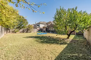 5243 W Cove Way, Grand Prairie, TX 75052 - Photo 38