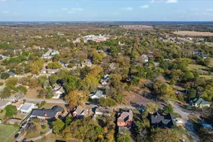 203 S Carter St, Whitewright, TX 75491 - Photo 16