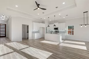 3632 Arrowhead Cir, Granbury, TX 76048 - Photo 2