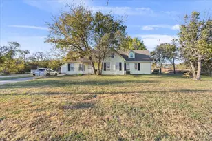 1601 E Texas Ave, Mart, TX 76664 - Photo 4